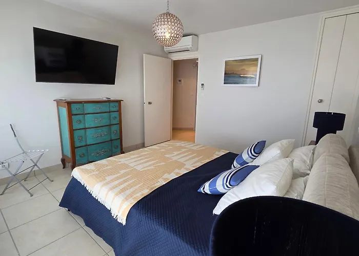 Panoramic View And Terrace In Appartement *